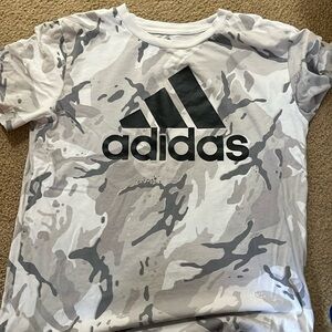 Adidas tshirt